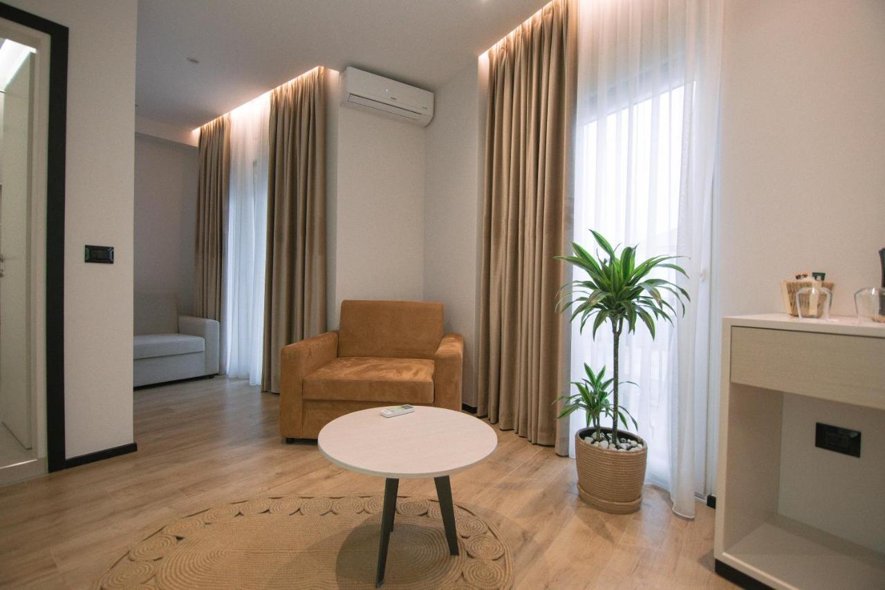 Boulevard Boutique Aparthotel Korce Eksteriør billede